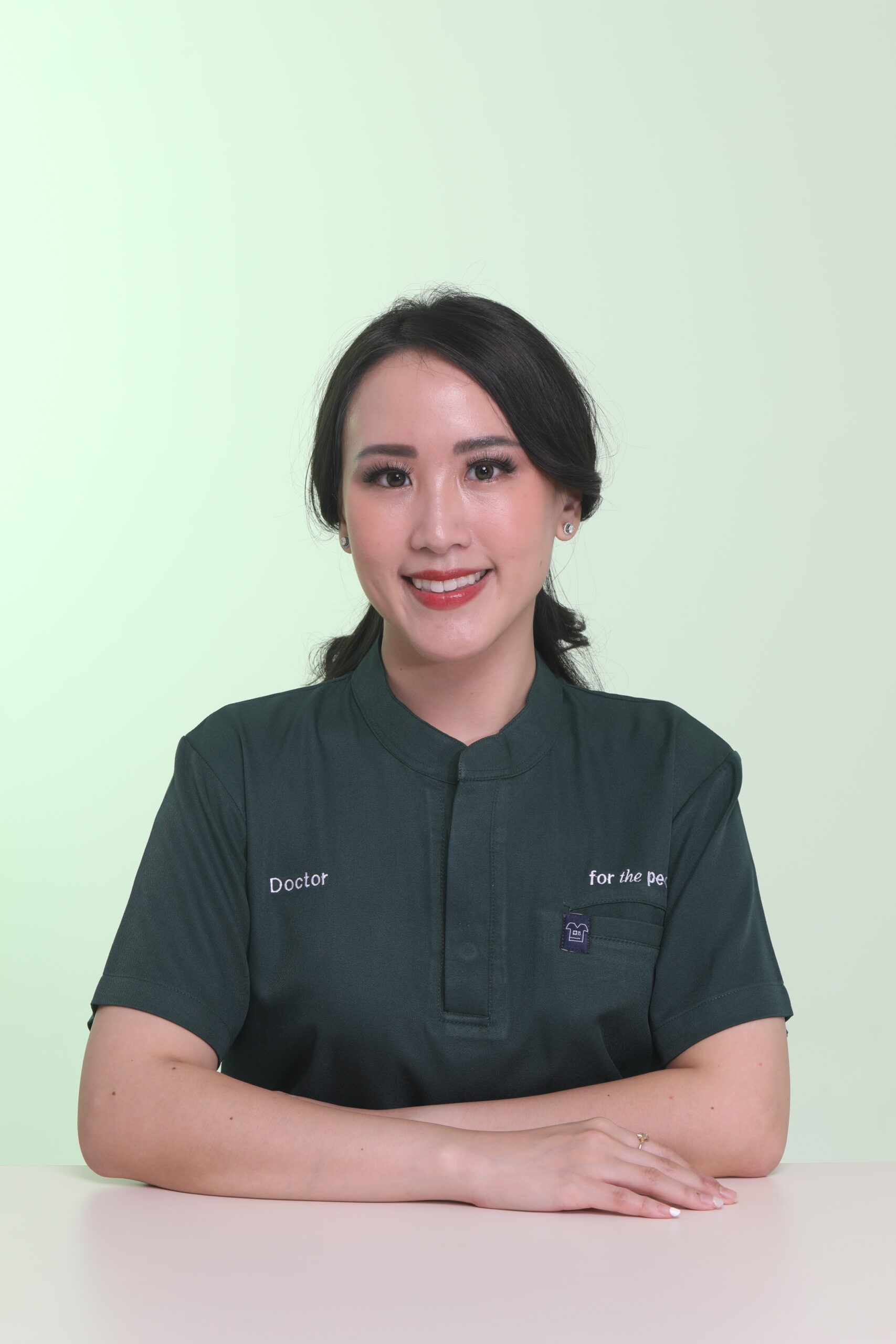 1C5A0977 Dr. Jennie Novita